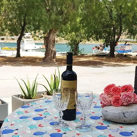 Sea Front - Porto Buffalo - Evia Apartman *